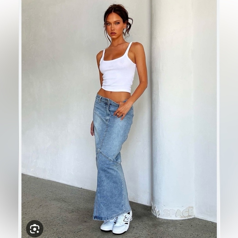 Tiger Mist Jada Light Wash Denim Maxi Skirt- L